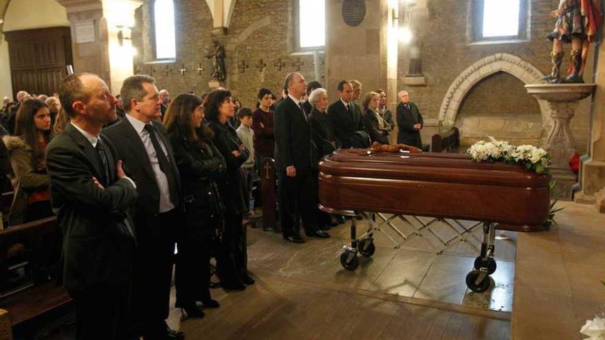 La iglesia de San Tirso, durante el funeral por Hernández-Vaquero.