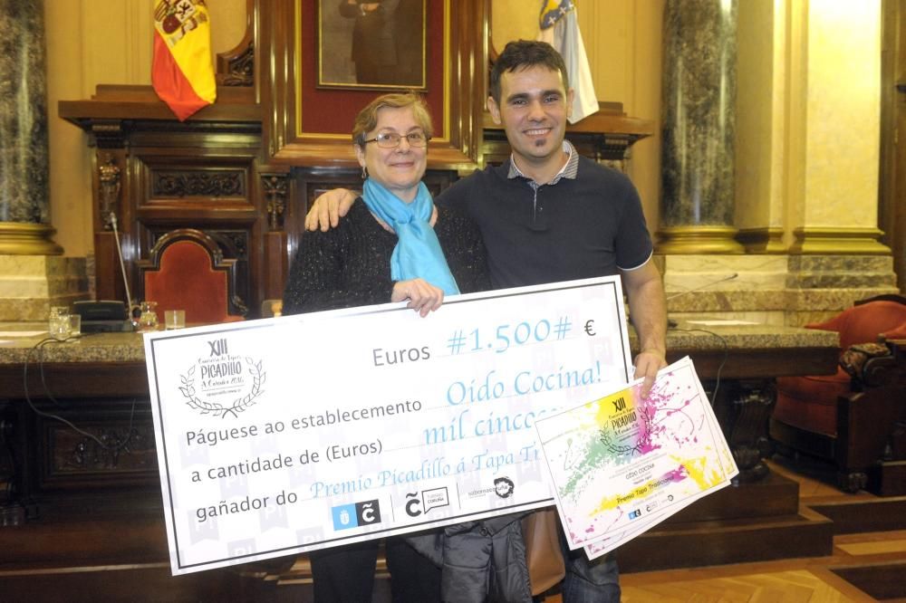 El concurso gastronómico reconoce este año el tartar de jurel de Taberna da Galera, la tapa de mejillón tigre de Oído Cocina y mar de fondo del Surrey como ganadoras entre 93 propuestas presentadas.