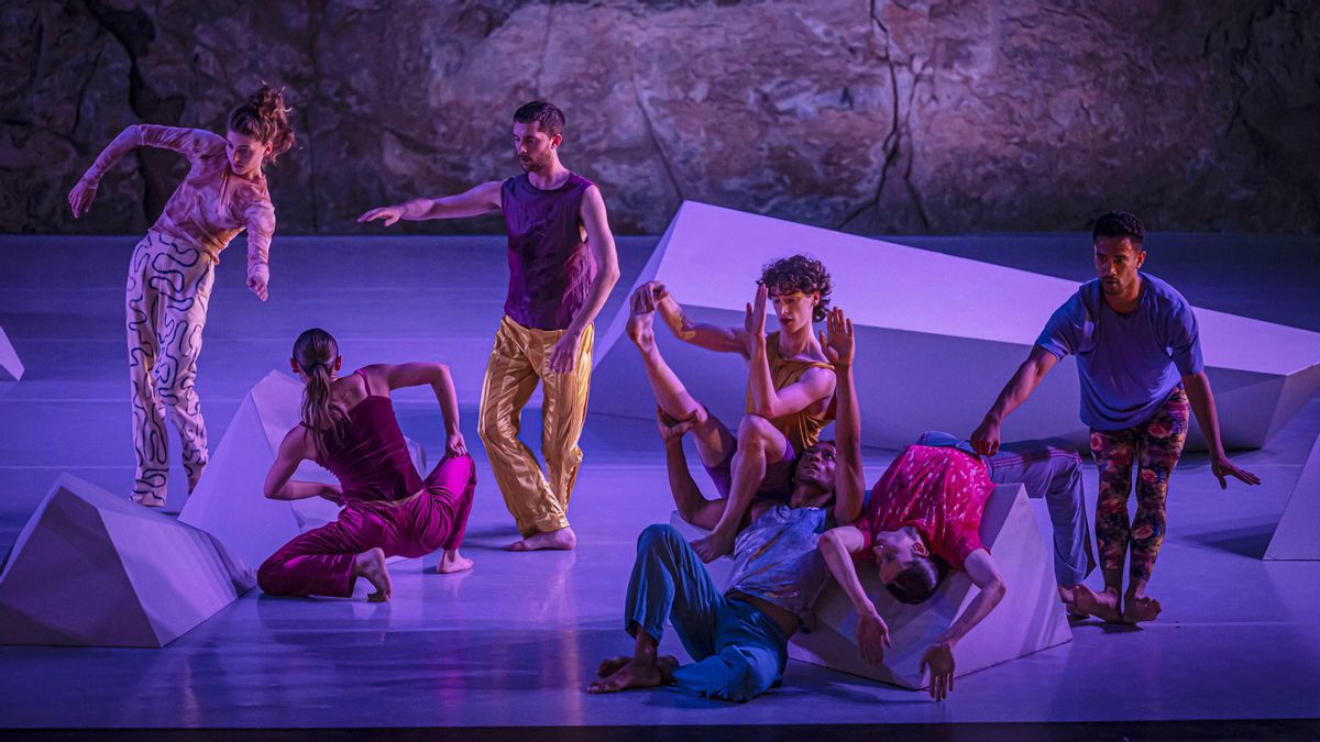 Ensayo de Nederlans Dans Theater, en el Teatre Grec, el martes por la noche.