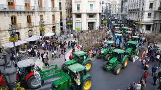 Cuatro heridos en las protestas de agricultores en Granada