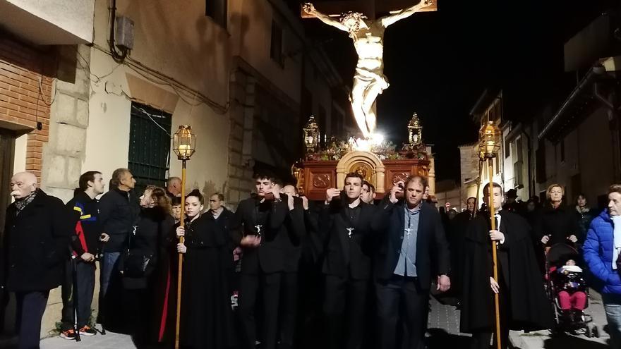 GALERÍA | Toro implora protección al Cristo del Amparo