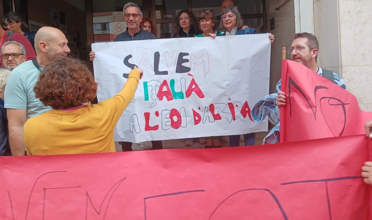 Detalle de una de las pancartas exhibidas en la protesta.