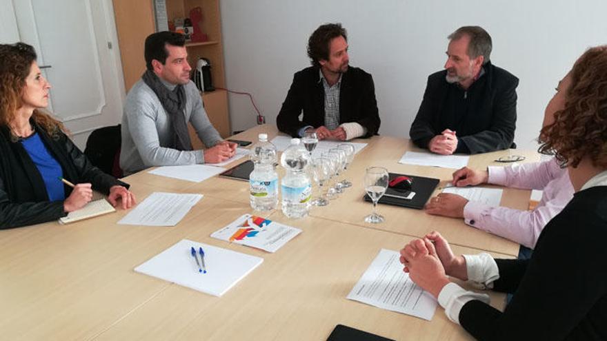 Enrique de Hoyos y Gonzalo Sichar durante la reunión.