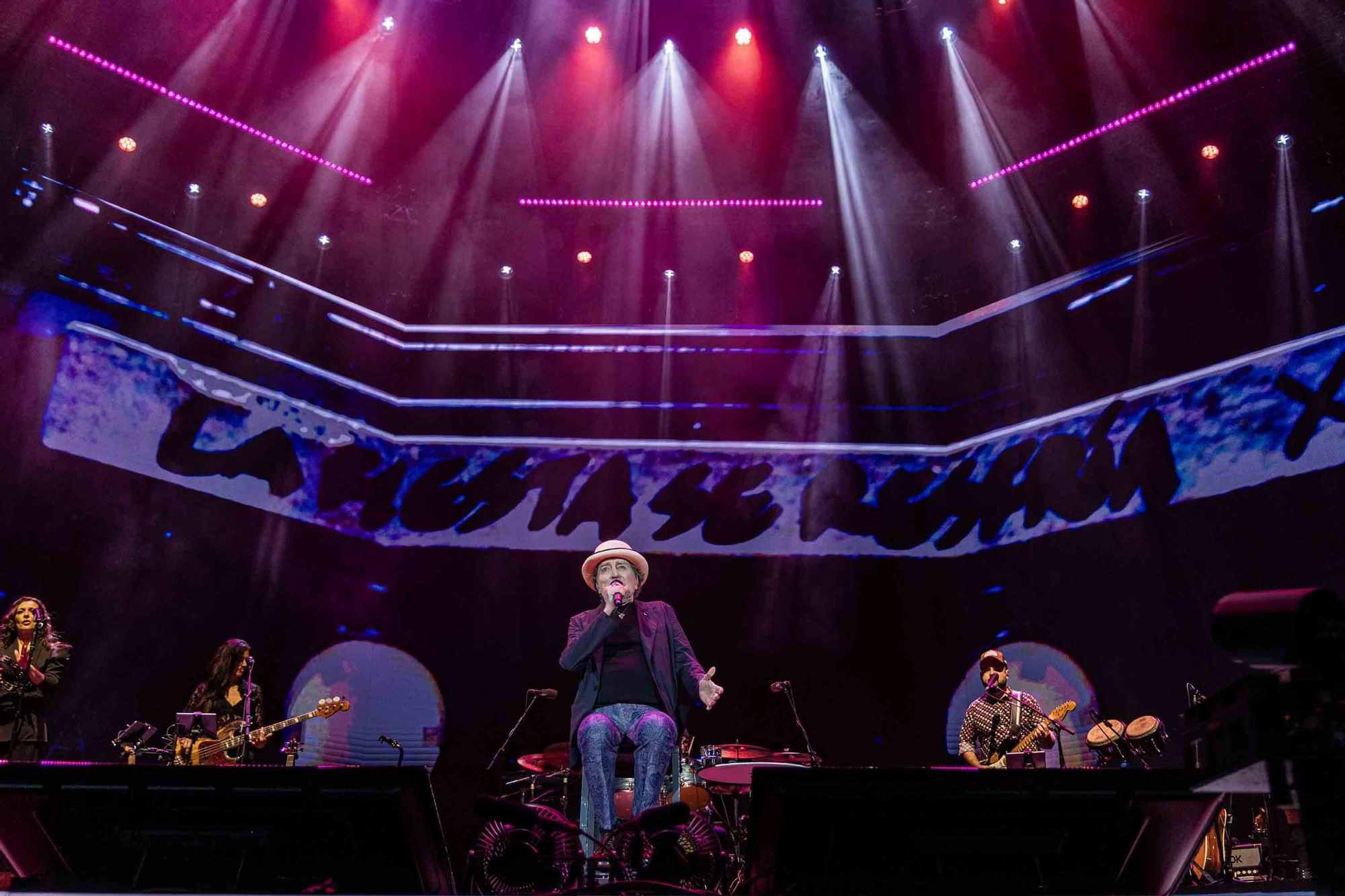 Las fotos del penúltimo concierto de Joaquín Sabina en Alicante