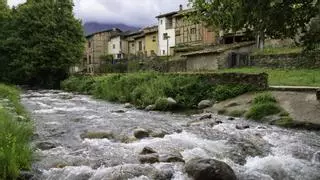Fotogalería | Crecida del río Ambroz a su paso por Hervás tras las últimas lluvias