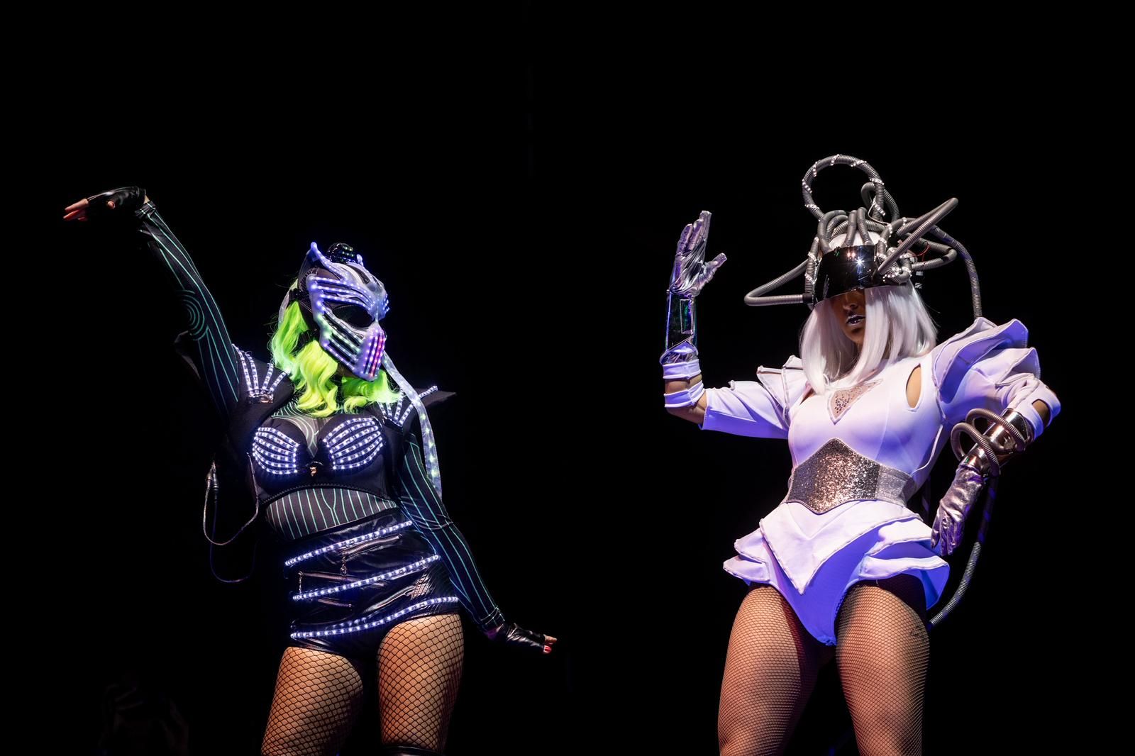 EN IMÁGENES | La música electrónica resuena en la plaza del Pilar con Los 40 Independance