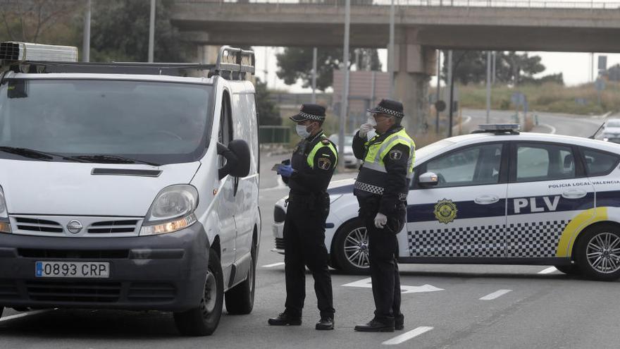 Un control de carretera en el estado de alarma.