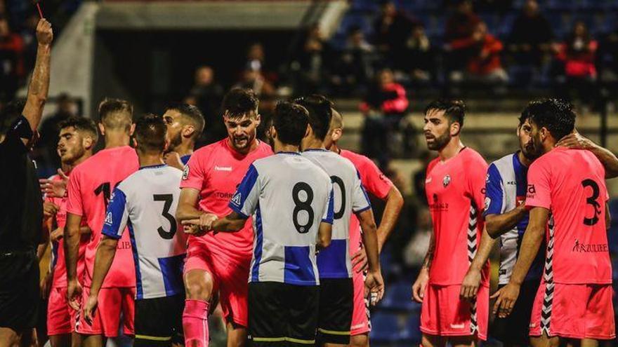 Satrústegui: &quot;Nos damos más golpes en los entrenamientos que en los partidos&quot;