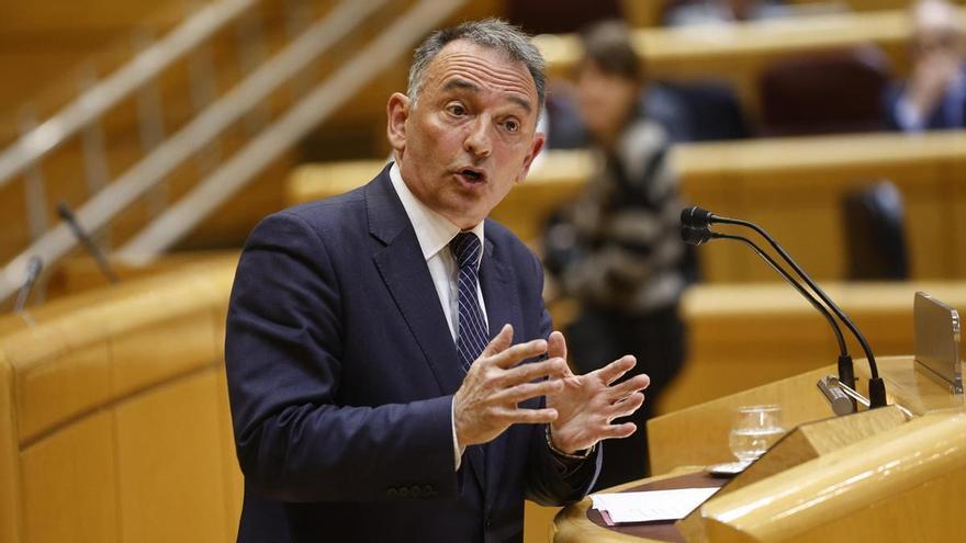 IU pregunta al Gobierno por &quot;amenazas&quot; de legionarios a jóvenes comunistas en Córdoba y cánticos del &#039;Cara al Sol&#039;