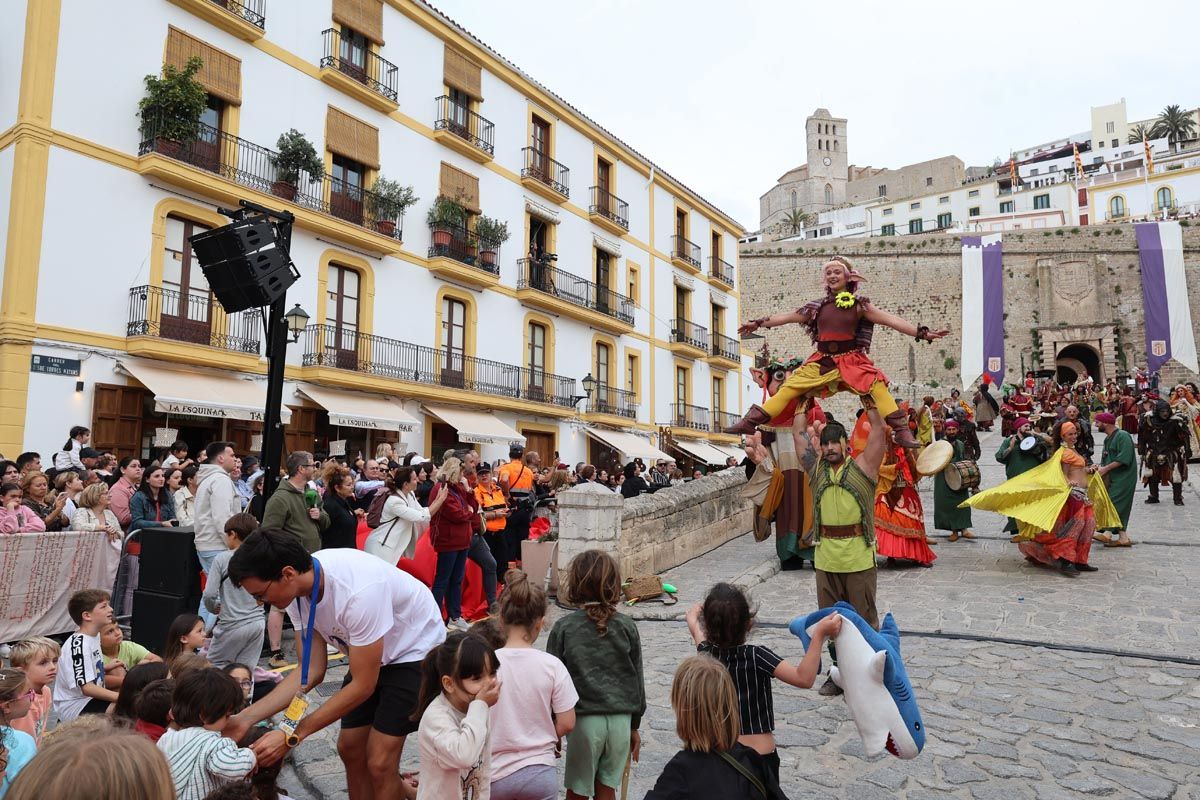 Todas las imágenes de la inauguración de la feria Eivissa Medieval