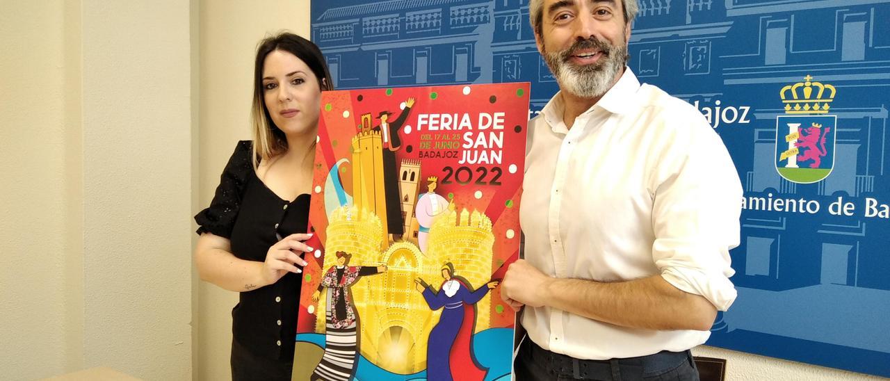 Macarena Gil y Francisco Javier Gutiérrez Jaramillo, con el cartel de la feria de San Juan 2022.