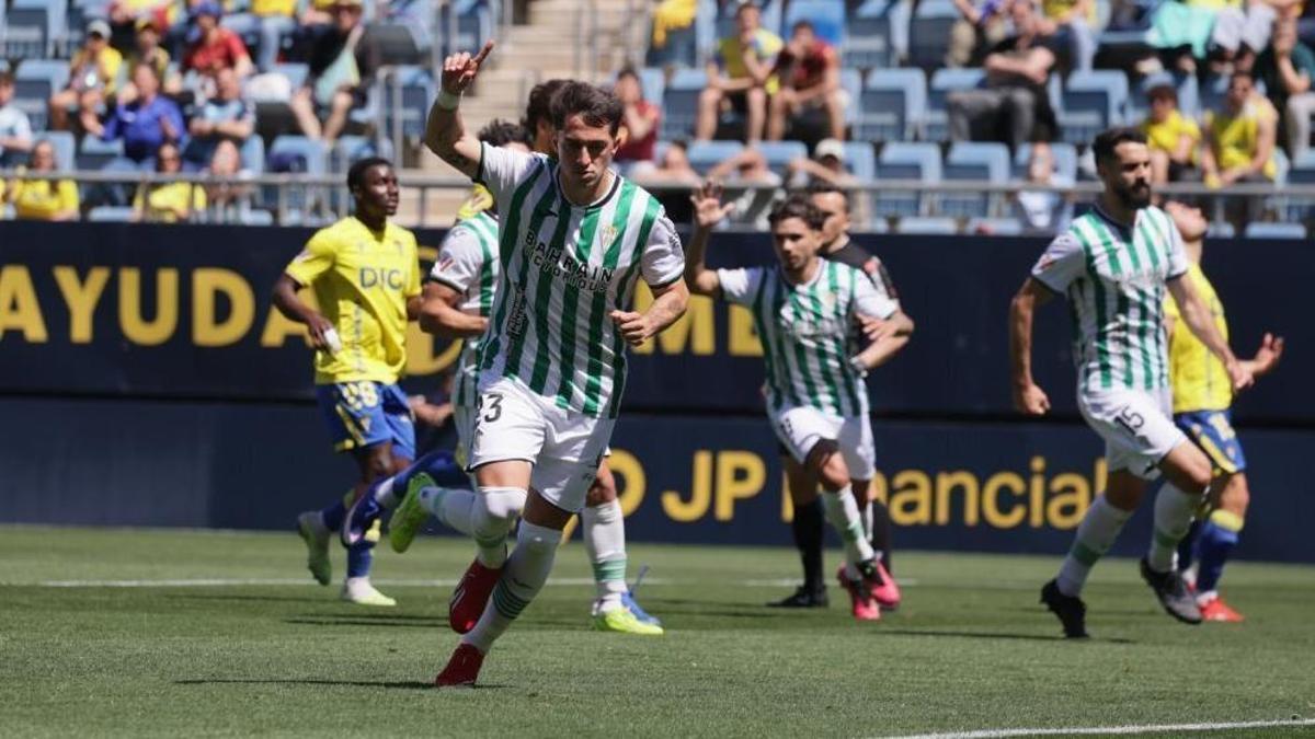 Christian Carracedo celebra su gol ante el Cádiz en el JP Financial Estadio.