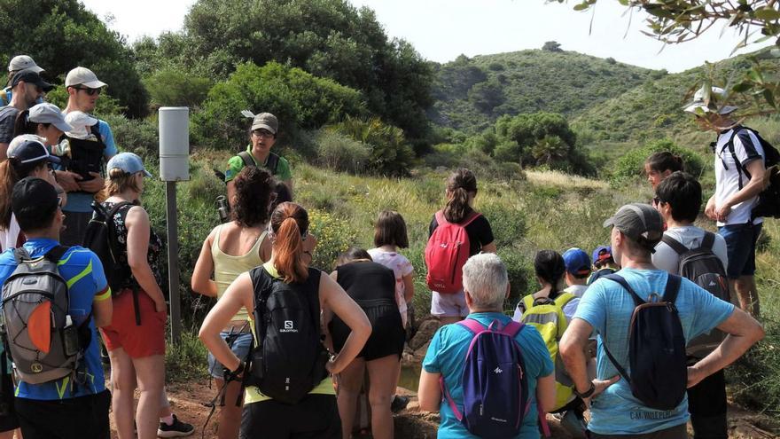 Visitantes en el Centro de Recuperación de Fauna Silvestre El Valle.