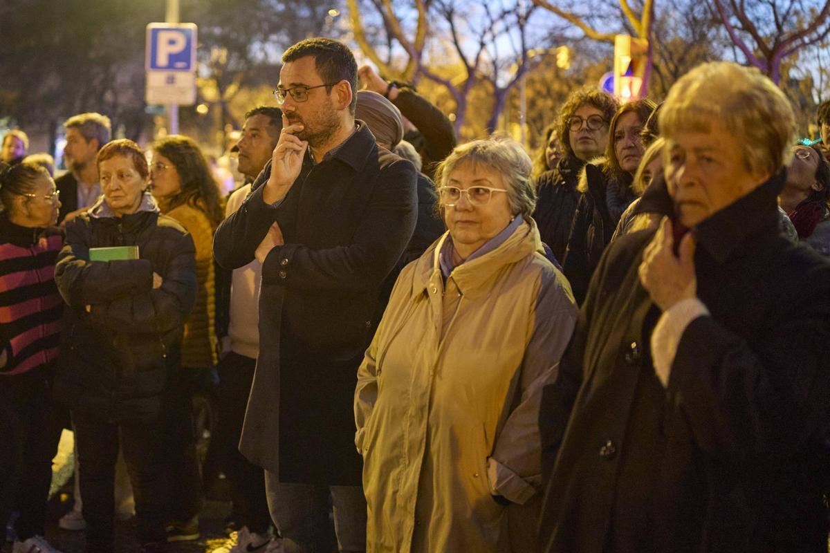 Les fotos de la concentració de rebuig a l'agressió de l'home sensellar de Girona