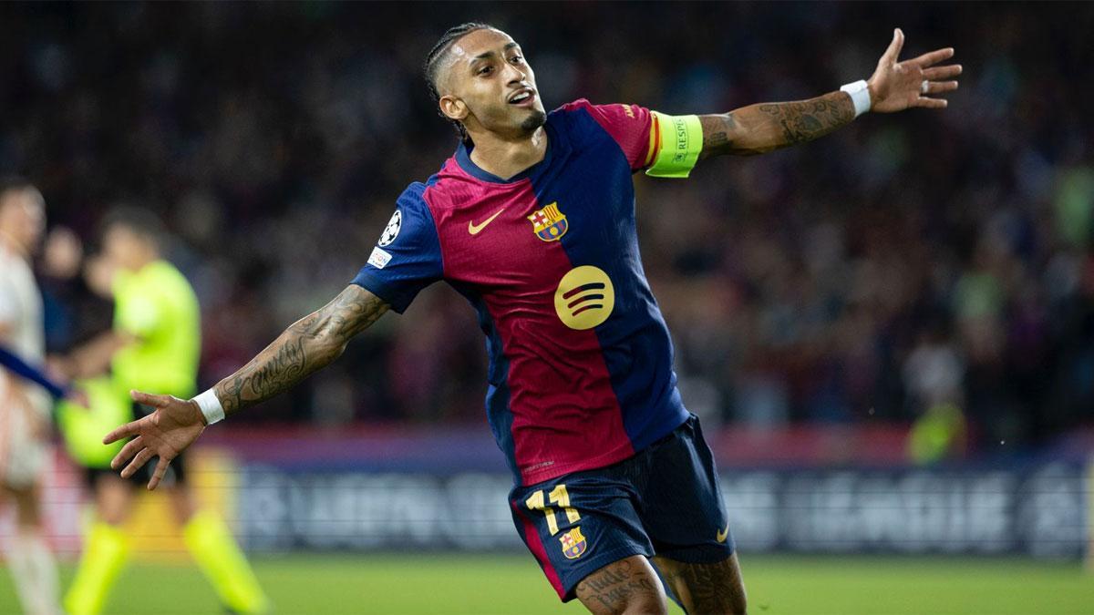 Raphinha celebra su hat-trick al Bayern