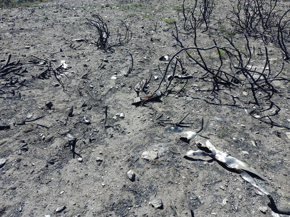 Repuesto el monolito y rescatadas piezas del avión siniestrado en Moncalvo