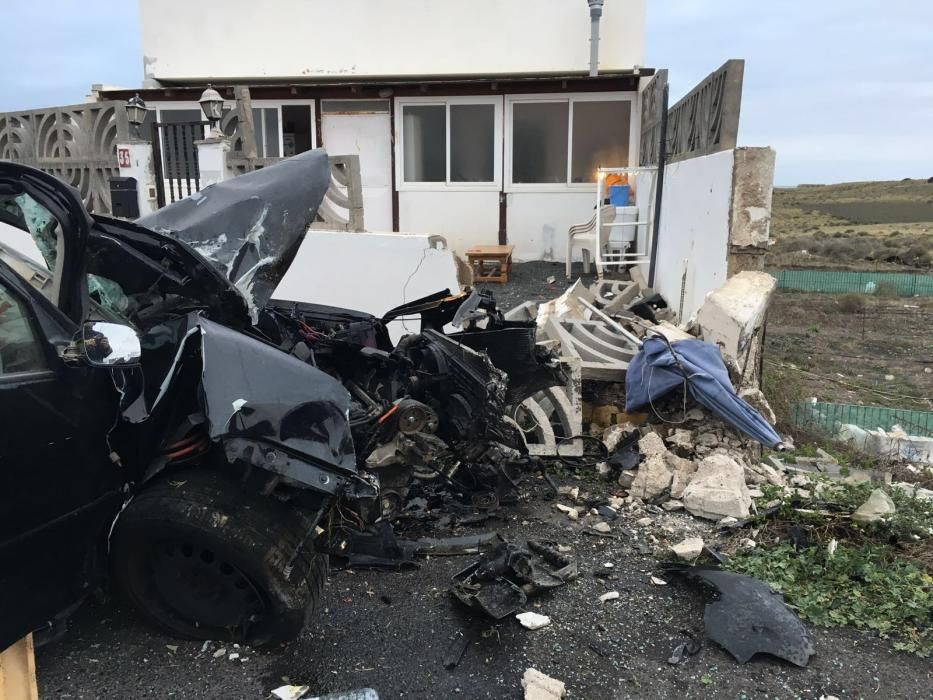 Herido grave tras chocar su vehículo contra un muro en Lanzarote