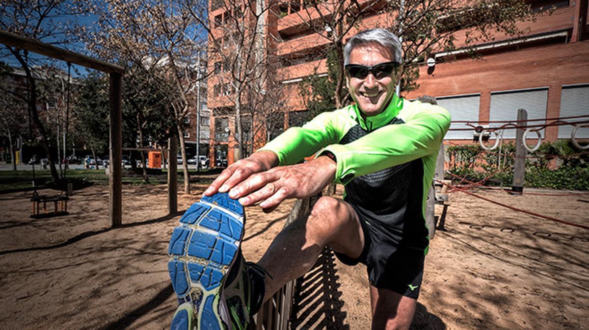 El periodista presenta el seu llibre: ’La volta al món en 80 maratons’