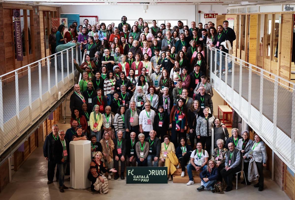 La cloenda del Fòrum Català per a la Pau, el 28 febrer