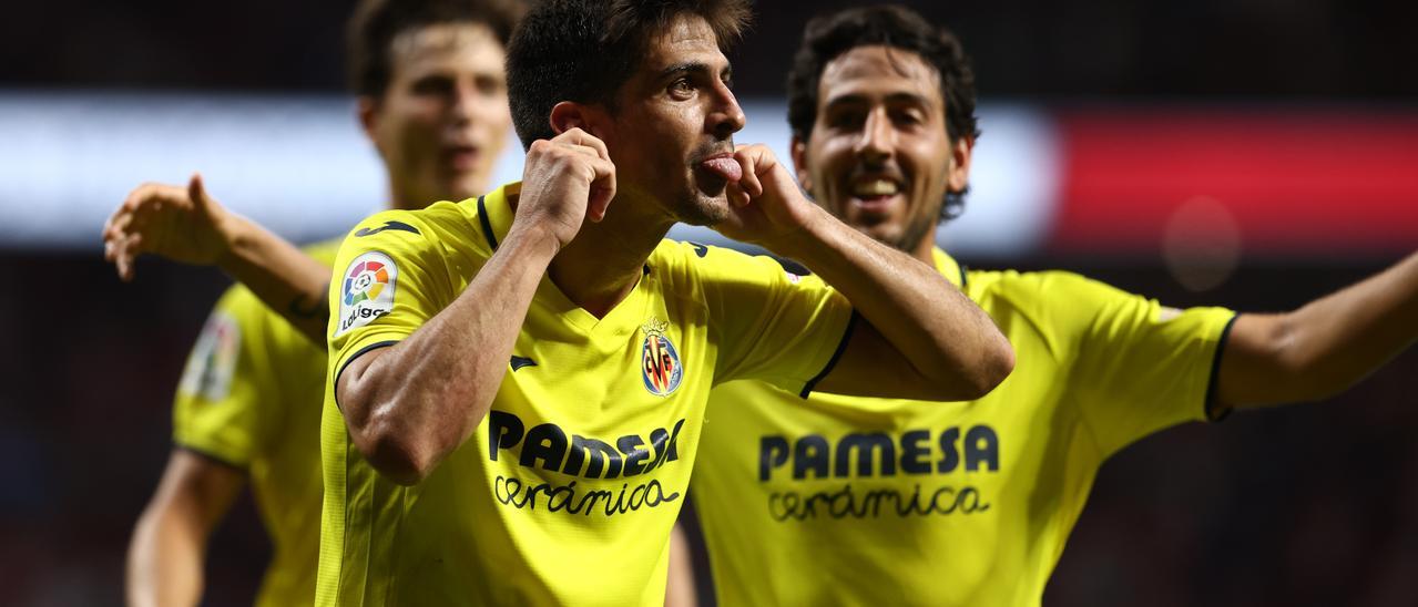 erard Moreno (i) y Dani Parejo (d) son dos de los futbolistas que lideran el gran estreno amarillo en esta Liga.