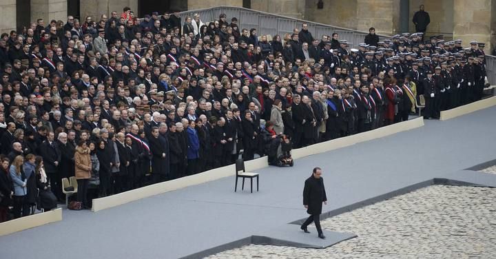 Homenaje a las víctimas del 13-N en París