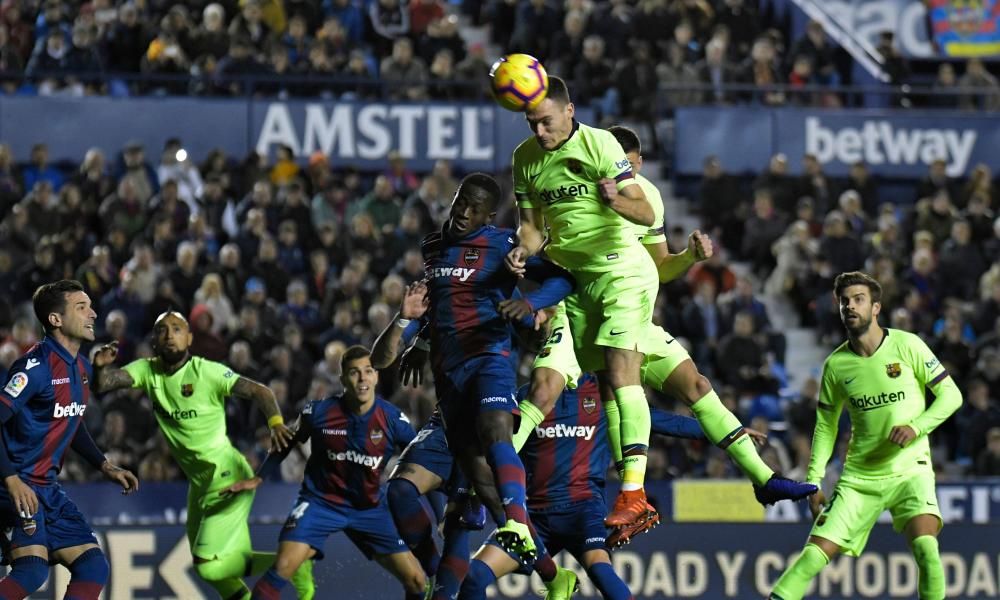 LaLiga Santander: Las mejores imágenes del Levante - Barcelona