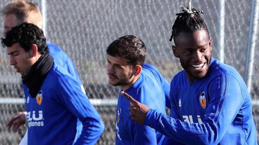 Gameiro y Batshuayi, titulares en el Sporting - Valencia CF