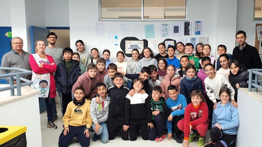 Encuentro con autor y teatro en igualdad en el Colegio El Llano de Monesterio