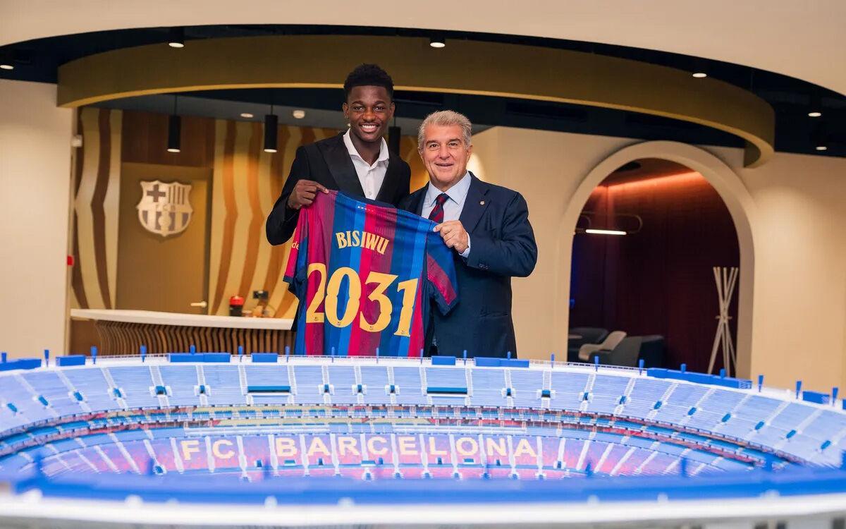 Laporta bat el seu rècord de fitxatges