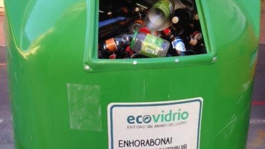 Uno de los contenedores de Ecovidrio, la entidad encargada del reciclado de vidrio
