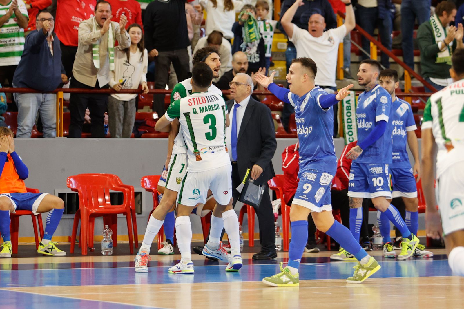 Córdoba Futsal - Manzanares : el partido en Vista Alegre en imágenes