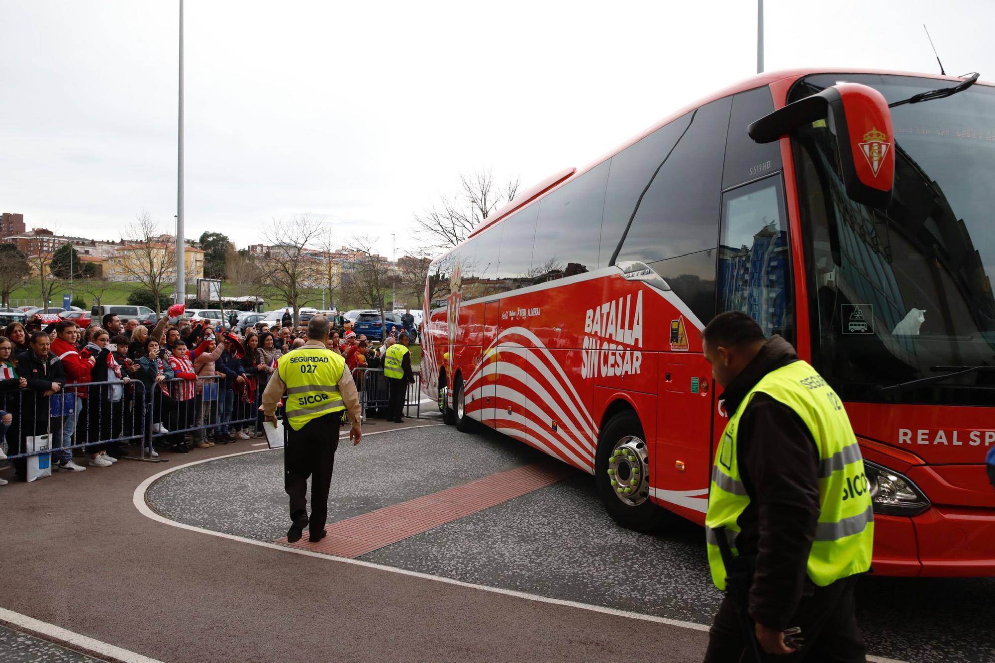 La Mareona del Sporting inunda el centro de Santander