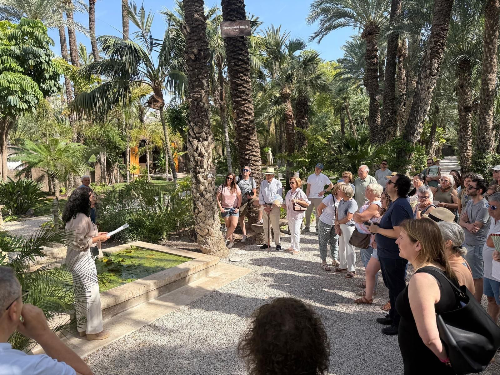 Elche viaja por un día al 1900