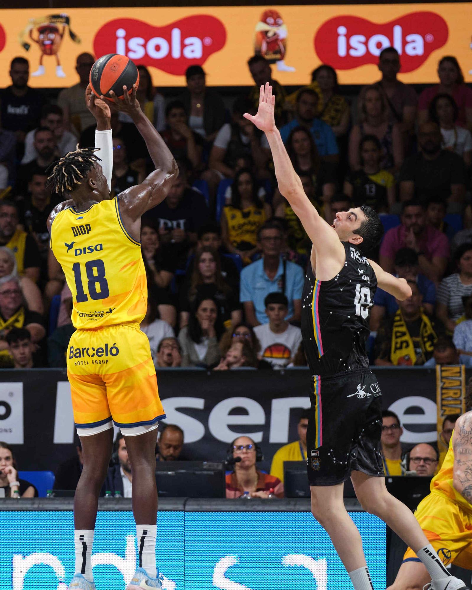 Derbi canario de baloncesto entre el Lenovo Tenerife y el Gran Canaria