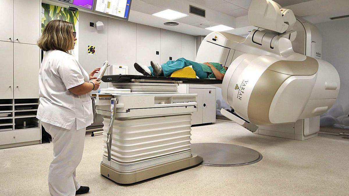 Acelerador lineal para radioterapia en el Complejo Hospitalario de Vigo.