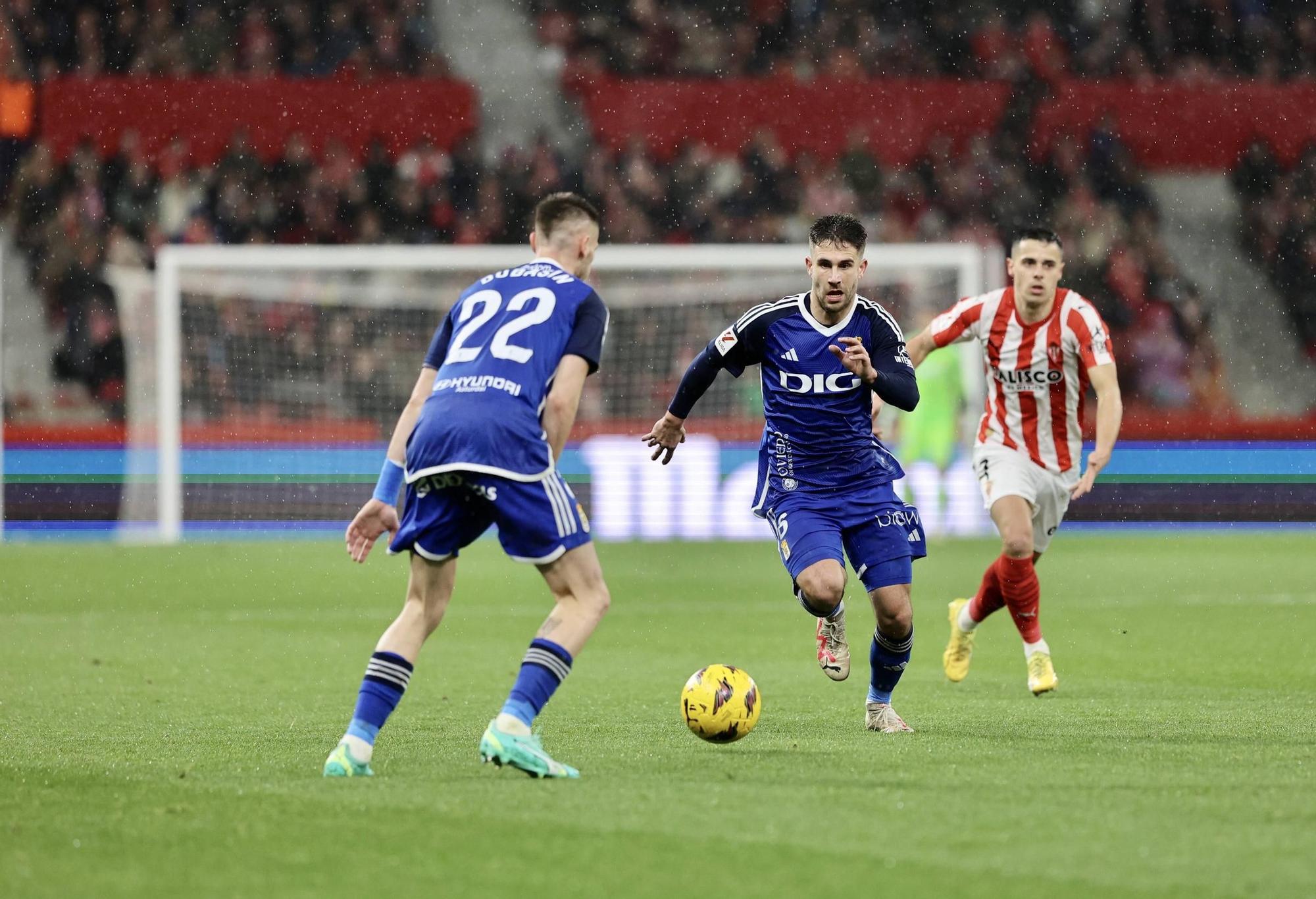 Real Sporting - Real Oviedo: el derbi en imágenes