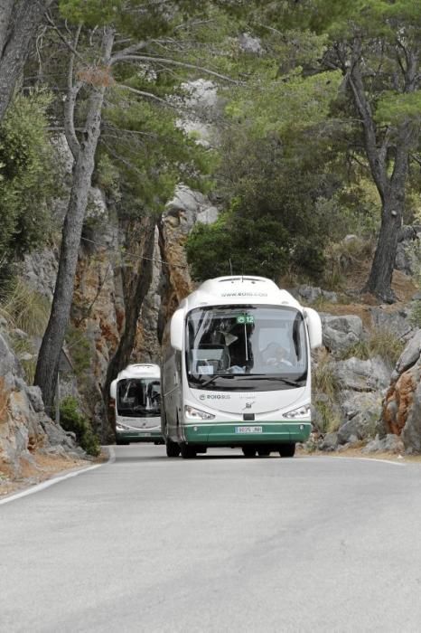 Im Torrent de Pareis, einer der größten Touristenattraktionen der Insel, stapeln sich die Besucher. Seit Wochen schafft keiner den Müll weg, auf der berühmten Serpentinenstraße staut sich der Verkehr, am Ufer haben Taschendiebe leichtes Spiel. Es ist ein Albtraum, sagen die Anwohner.