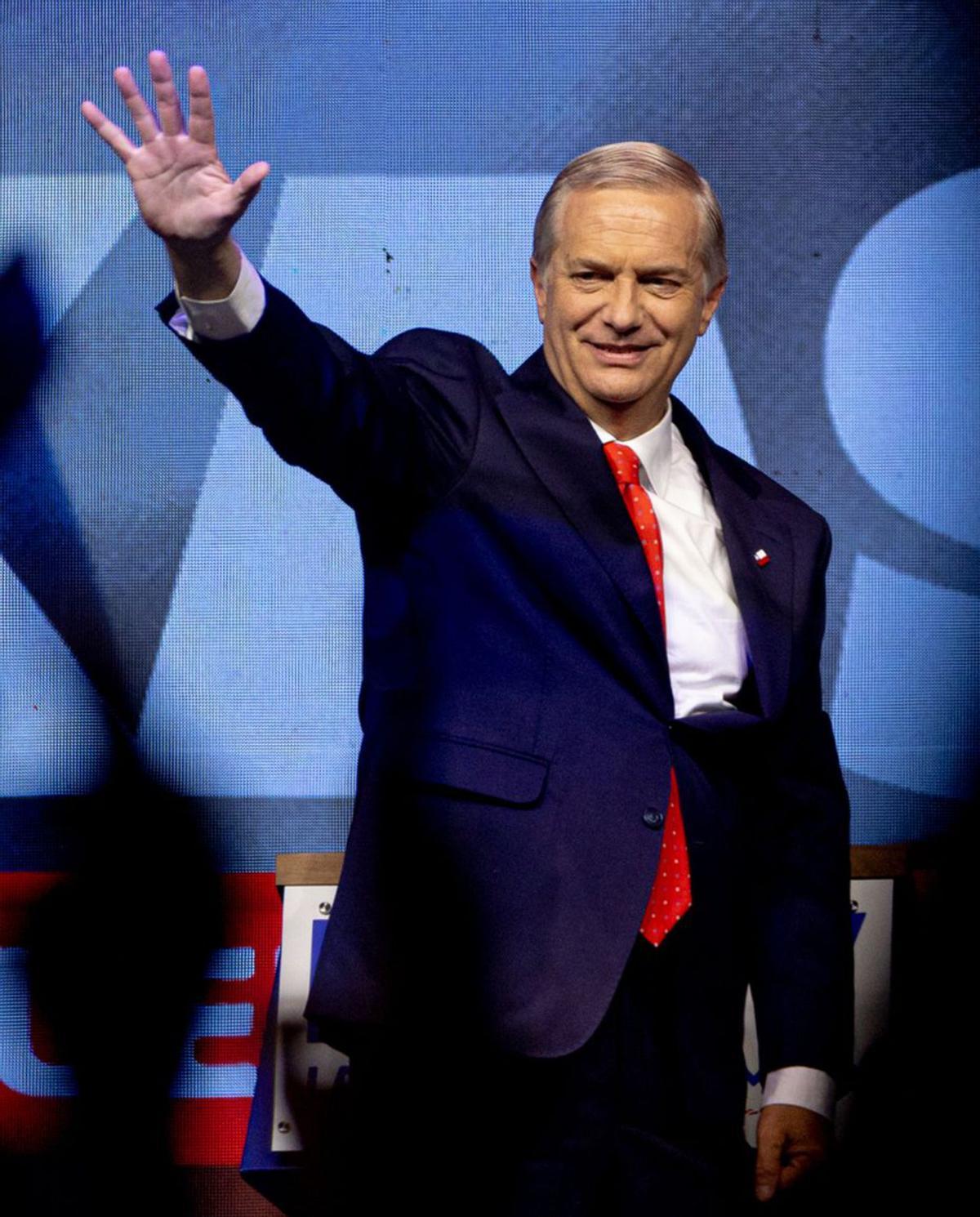 La comunista Jara i l’ultradretà Kast es disputaran la presidència xilena