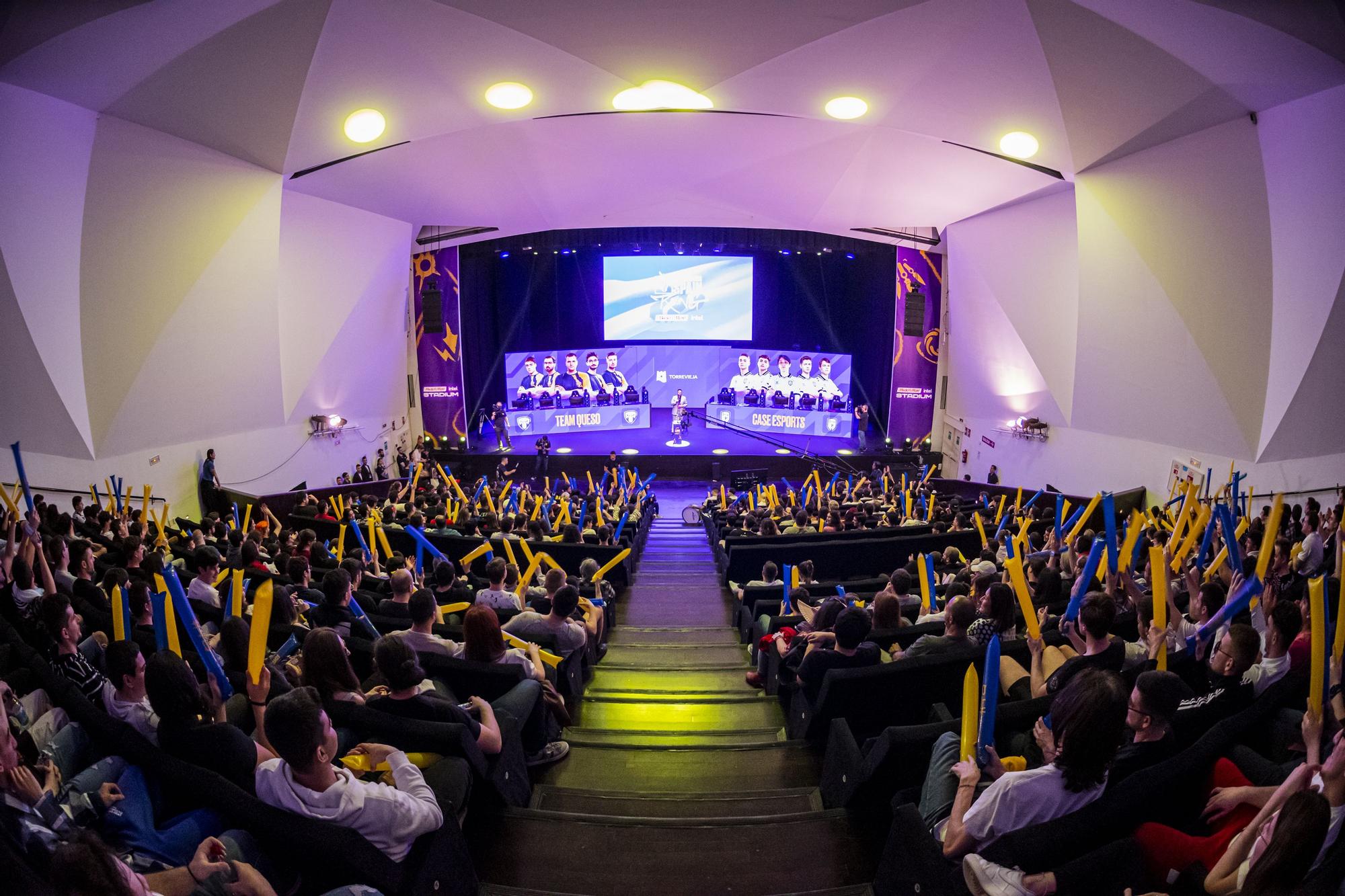 Final de la competición del videojuego Valorant celebrada en el teatro municipal de Torrevieja