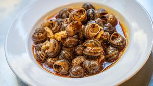 Los caracoles con tripa de bacalao de la Bodega Gol.
