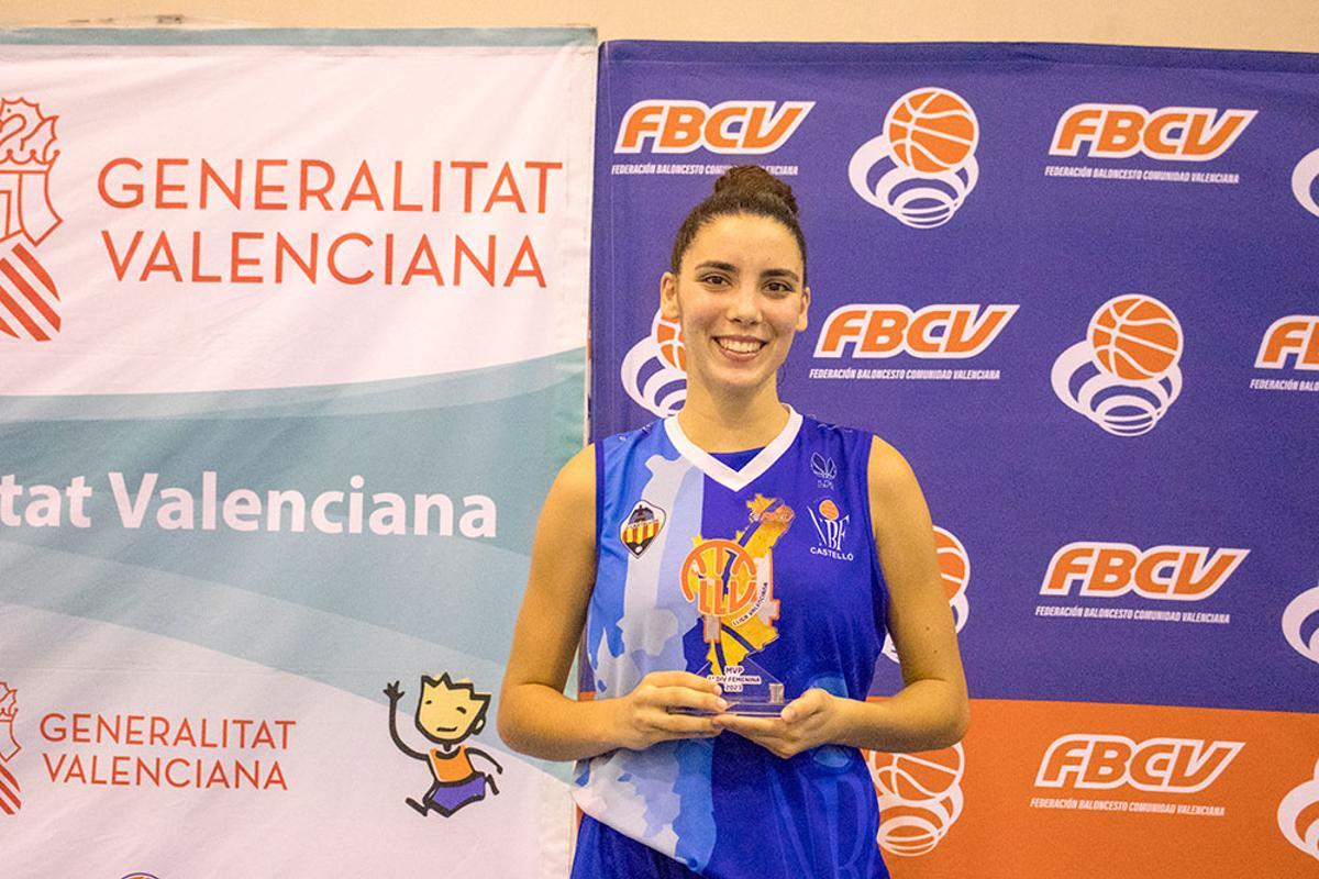 Claudia Miranda, MVP del partido.