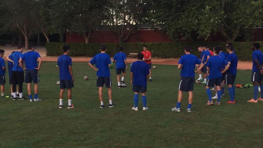 El Villena entrena en el campo Luiche.