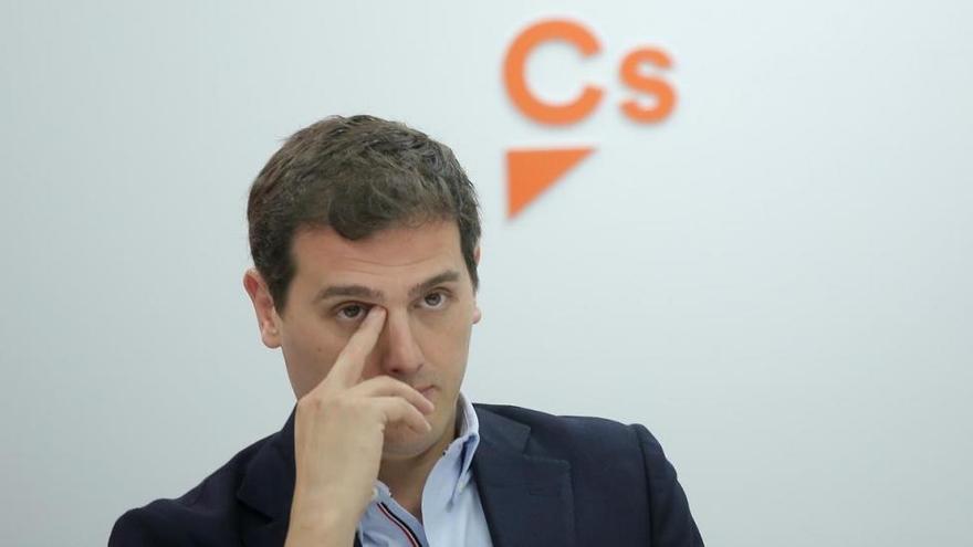 Rivera cree que Rajoy ha pactado con PNV y ERC &quot;cómo salir del lío&quot; de Cataluña