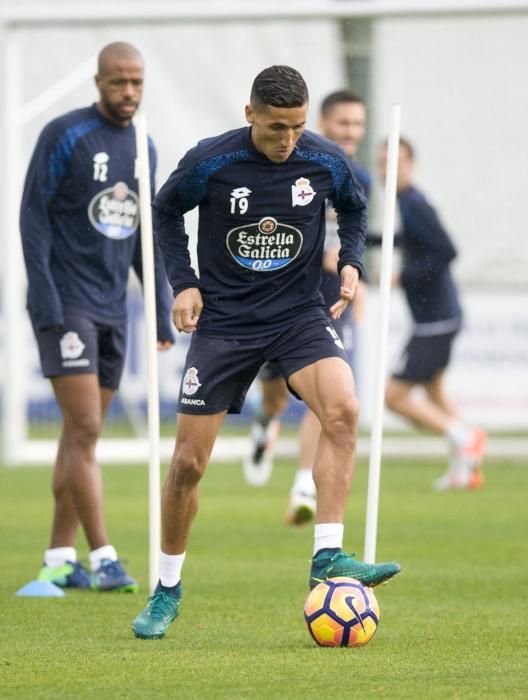 Laure se reincorpora al grupo, con el que también trabajan Juanfran y Joselu.