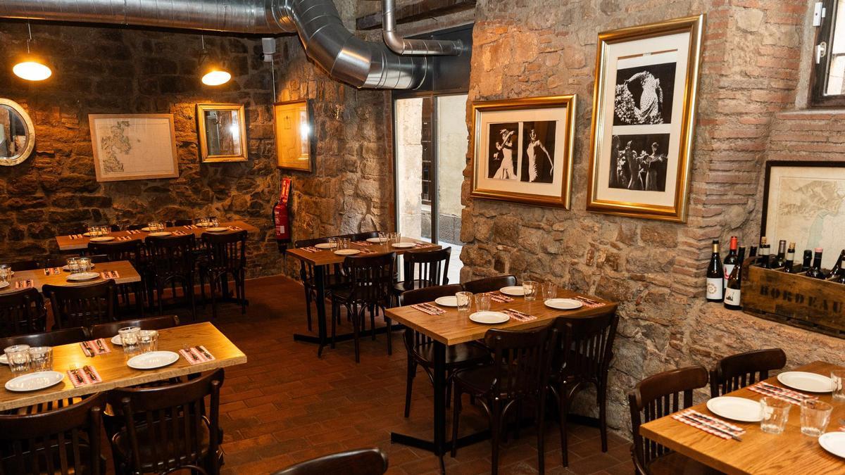 Uno de los comedores del Café de l'Acadèmia.