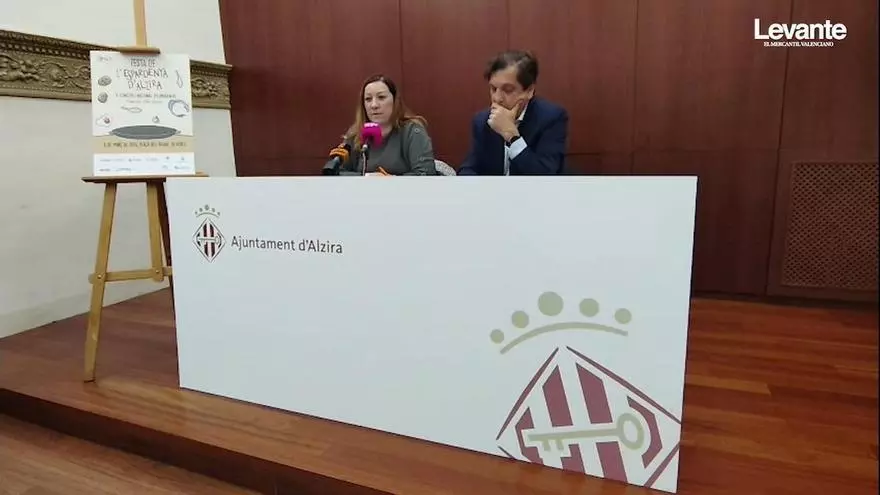 Alzira presenta el concurso de "espardenyà" pendiente del mal tiempo