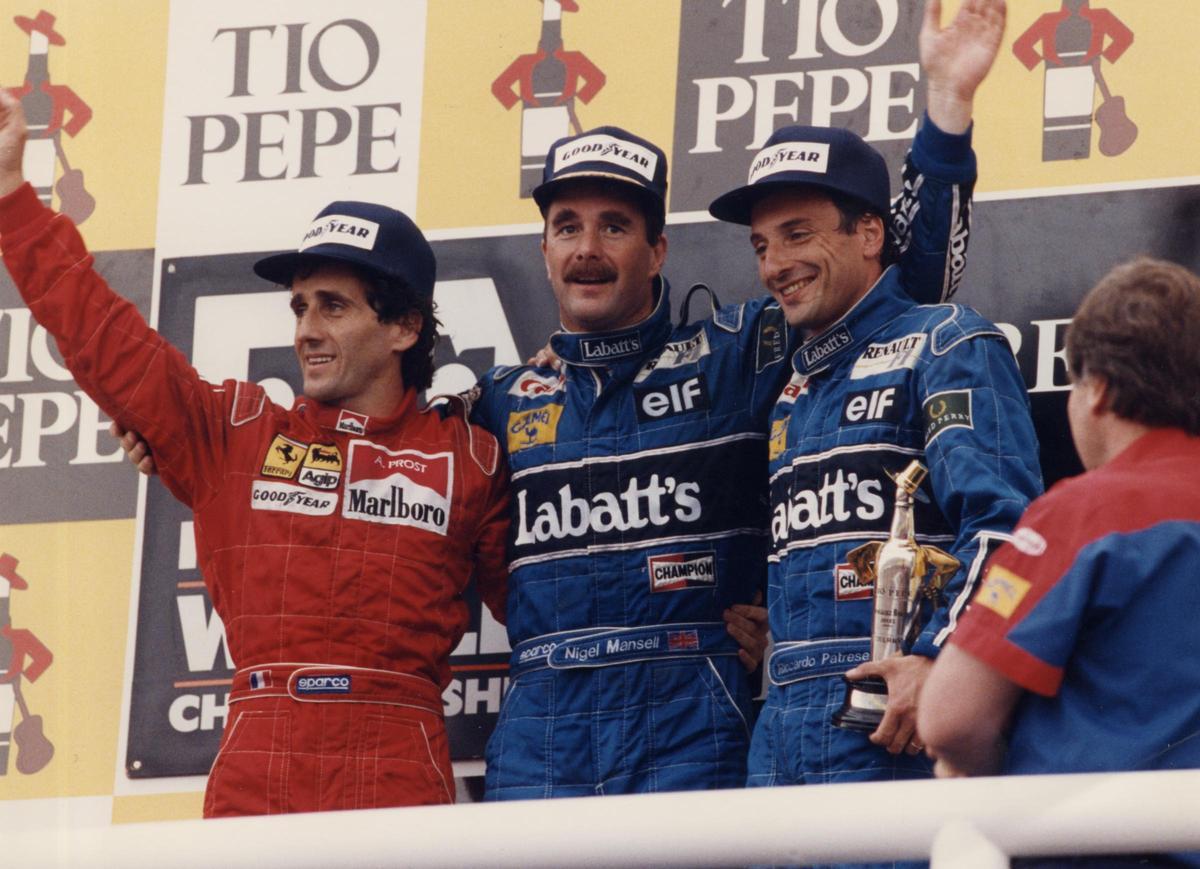 Nigel Mansell (centro), mítico campeón con Williams en 1992. A su izquierda Prost, campeón con la misma escudería un año después