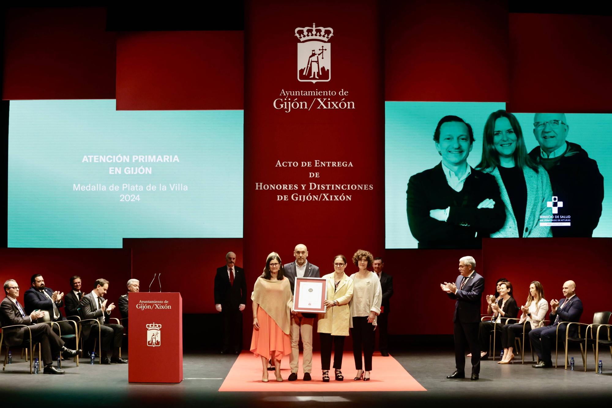 Entrega de las medallas de la ciudad de Gijón