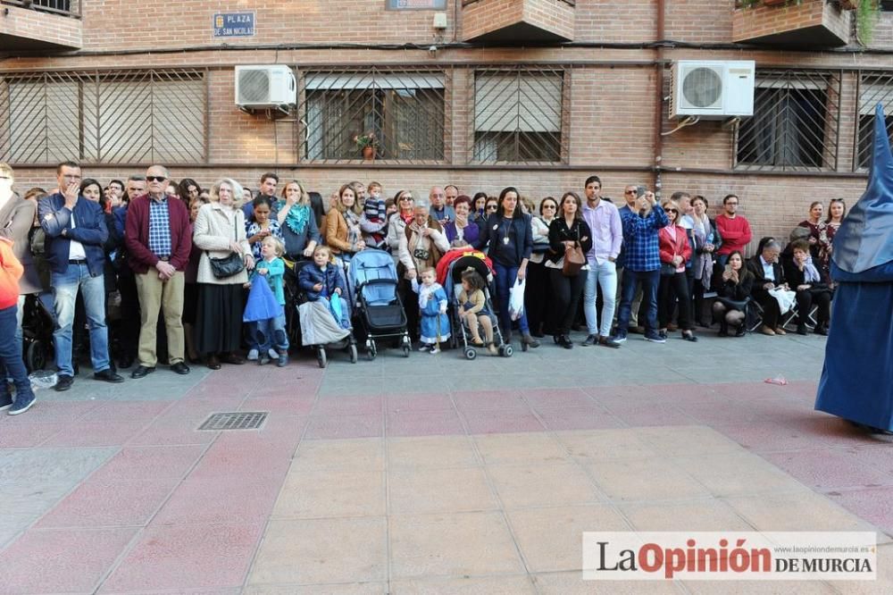 La procesión del Amparo a su salida de San Nicolás