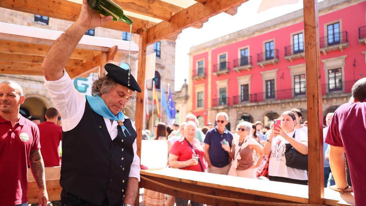 El concurso de sidra casero de Gijón, en imágenes